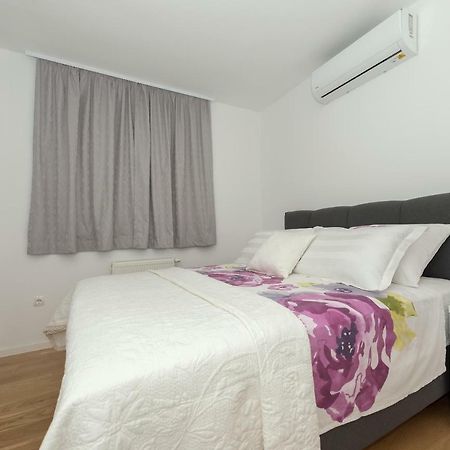 マカルスカPenthouse Jureアパートメント エクステリア 写真